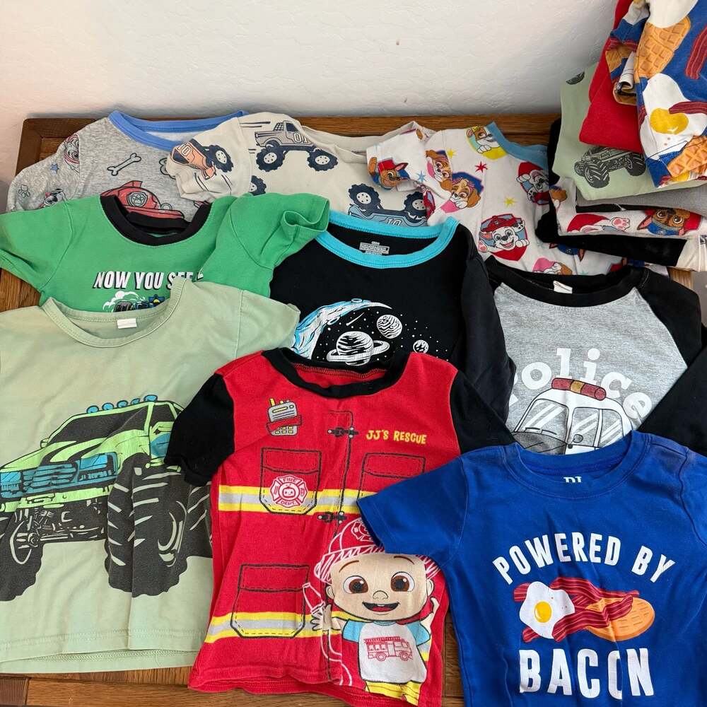 Lot of 9 Boys 5T Pajamas Assorted Long Short Sleeve Paw Patrol Cocomelon Trucks